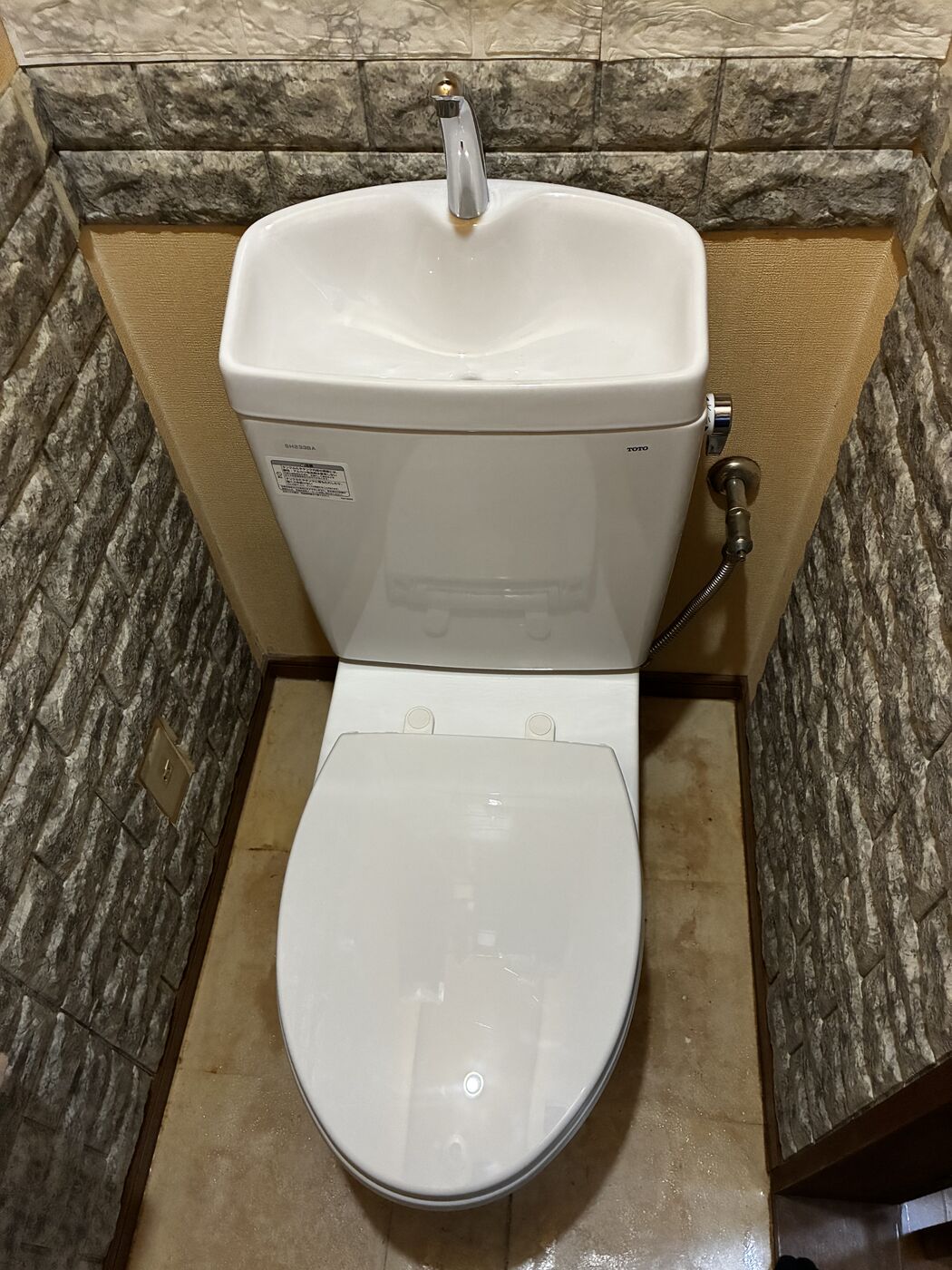 交換後の新しいトイレ